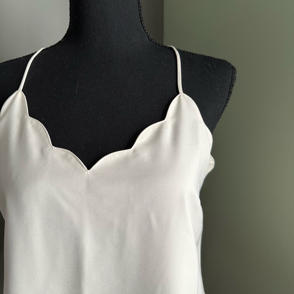 Cream Scalloped Cami Adjustable Tank - Picture 2 of 4